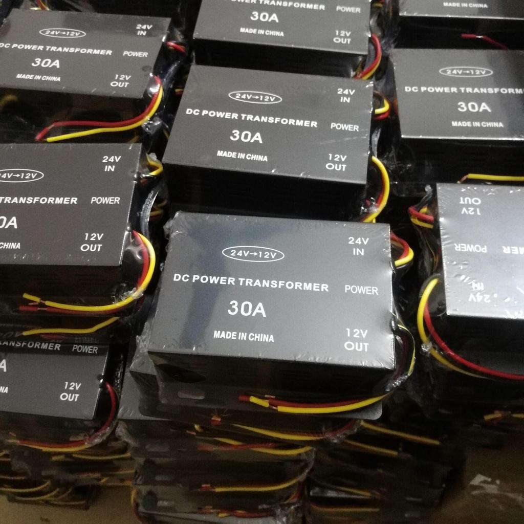 Truck & Bus Audio Power Converter 24V To 12V with Memory Inverter