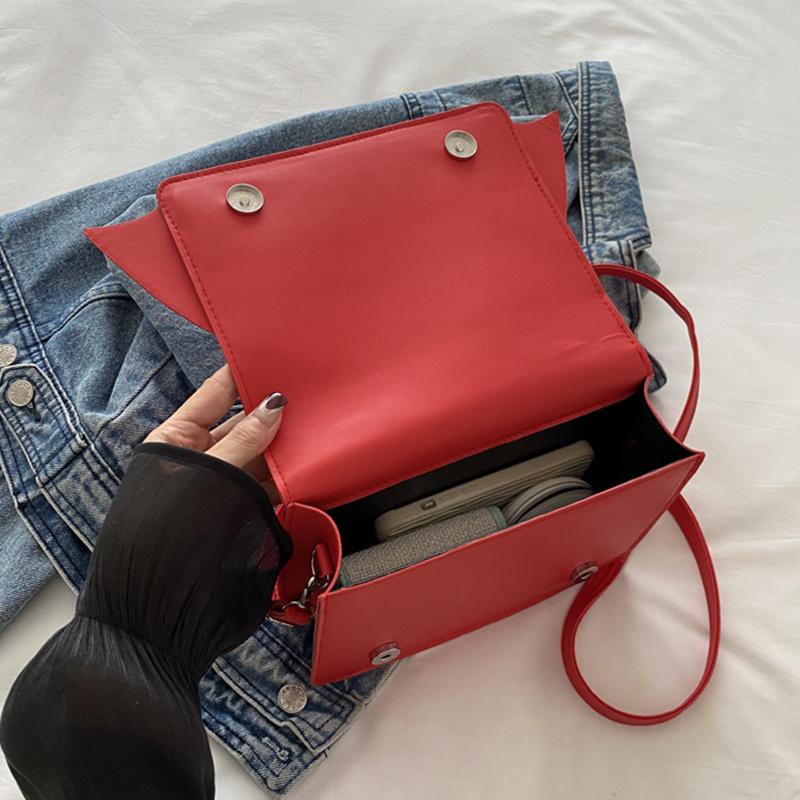 Yogodlns Gothic Women Shoulder Bag Bat Wing Ladies Top-handle Bags Creative Chic PU Leather Handbag Halloween Novelty Crossbody Bag Purse