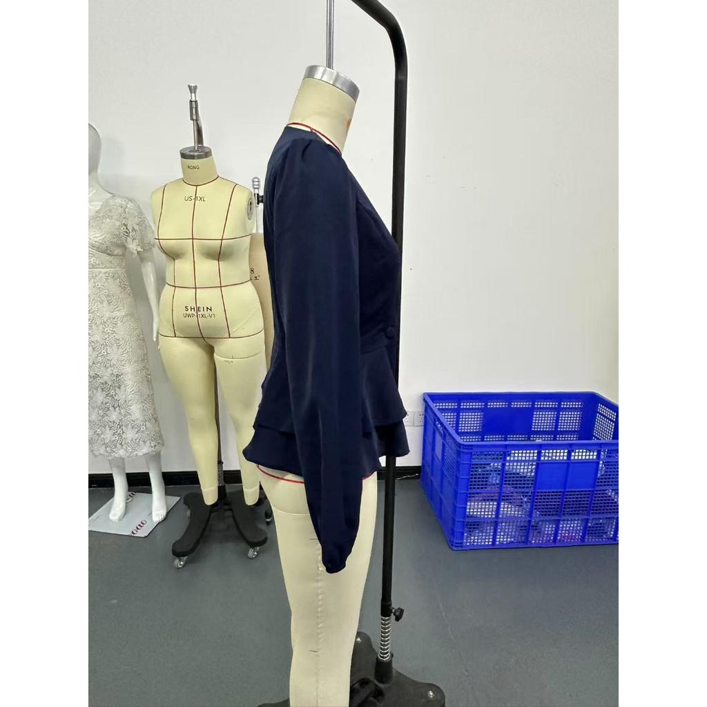 Damen einfarbiges doppelreihiges langärmliges Oberteil mit elegantem V-Ausschnitt und plissiertem Design, geeignet für Dates und Arbeit, kombiniert