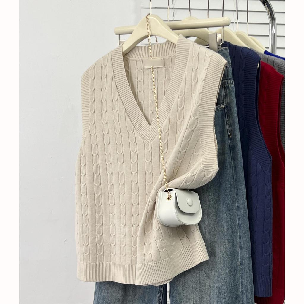 Plus Size Women's Solid V-neck Knit Vest for Spring/Autumn 2026 - Versatile Cardigan Outerwear