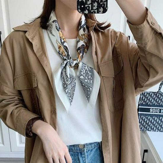 Dámský univerzální šátek z hedvábí - čtvercový 70 cm, ideální na jaro, podzim a zimu