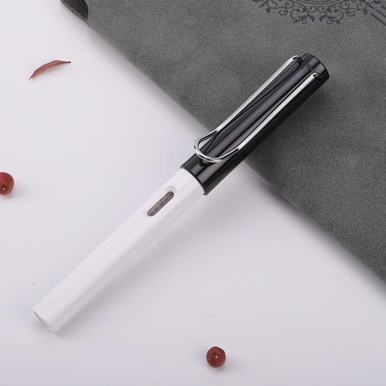 0,38 mm Študentské kaligrafické cvičenie Hladké písanie Plastové plniace pero s jemným hrotom