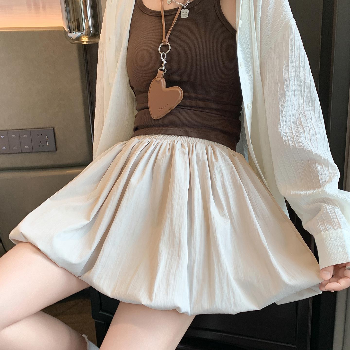 Spring 2026 Women s High-Waisted White Flower Bud Pleated Cake Skort Large