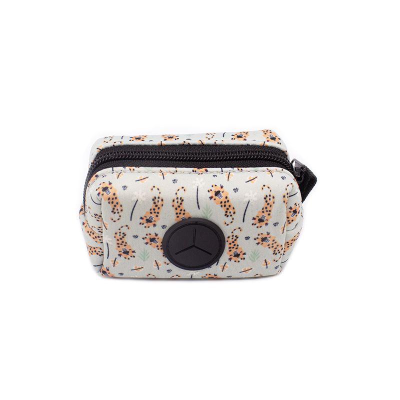 

Купи один получи один бесплатно Собака Улица [Пакет для экскрементов] Удобная выгул собаки Товары для питомцев Экспорт Хвостовые товары Tiger(Send two rolls of pick-up bags) Medium