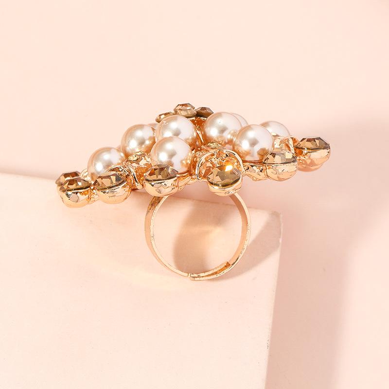 European-American Style Diamond-Studded Rose Flower Ring with Pearls - Retro, Creative, and Stylish Design