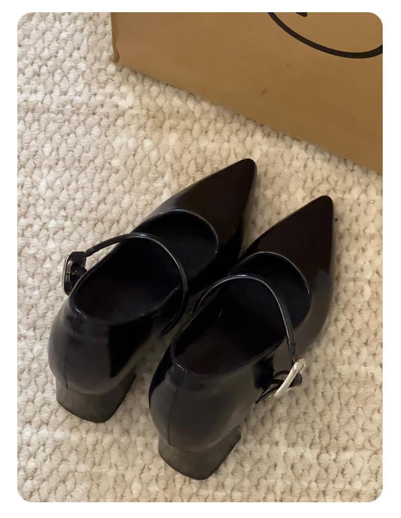 French Light Mouth Small Leather Shoes Women's Spring and Autumn 2025 Nude Pointed Soft Patent Leather Buckle Temperament Single Shoes