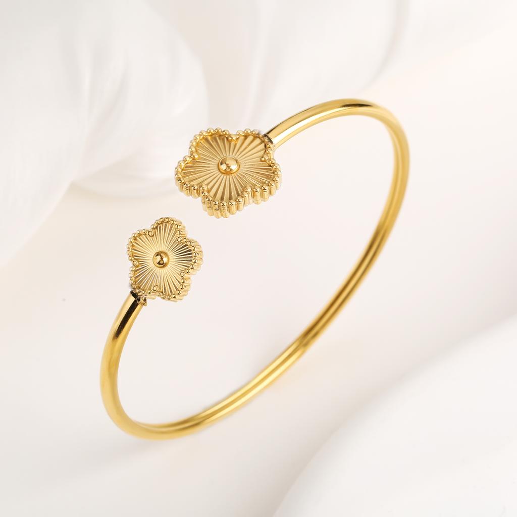 New Creative Stainless Steel Five-Leaf Flower Open Bangle Temperament For Woman Party Birthday Zircon Gift Daily Wear Clover