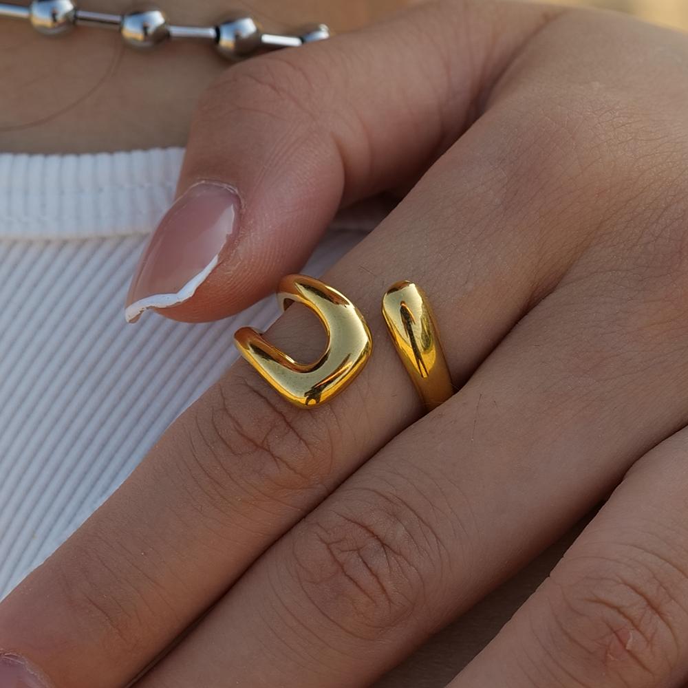 Uworld Edelstahl Geometrisch Hohl Geschichtet Breiter Ring Metalltextur Wasserdicht Täglich Schlicht Stilvoll Goldener Schmuck für Frauen