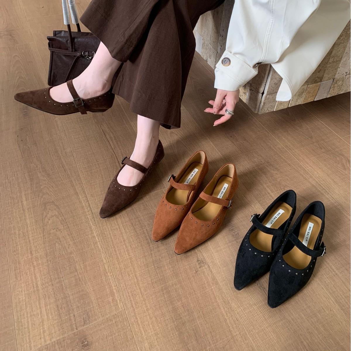 

2025 new pointed head with suede soft sole versatile pregnant women Doudou women s single shoes ballet commuter work women s shoes 40 кофейный