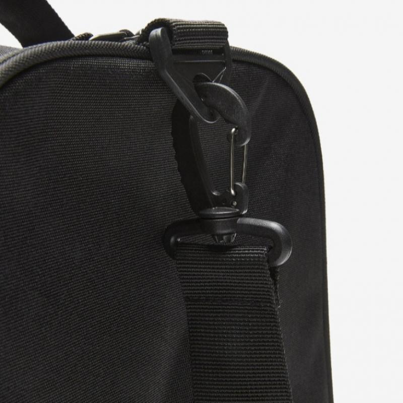 New Balance Duffle Bag Eqs Nbgcebp901 19 Flying Logo Gym Bag