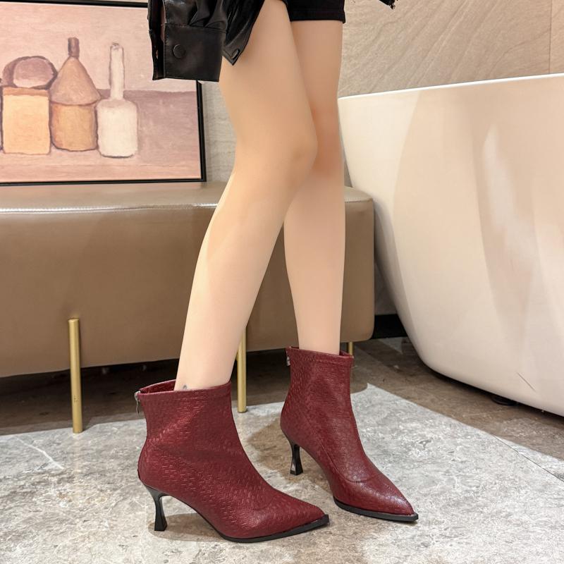 2025 Autumn New Pointed Toe Stiletto Naked Boots Women's Versatile Temperament Side Pull Refining Short Boots