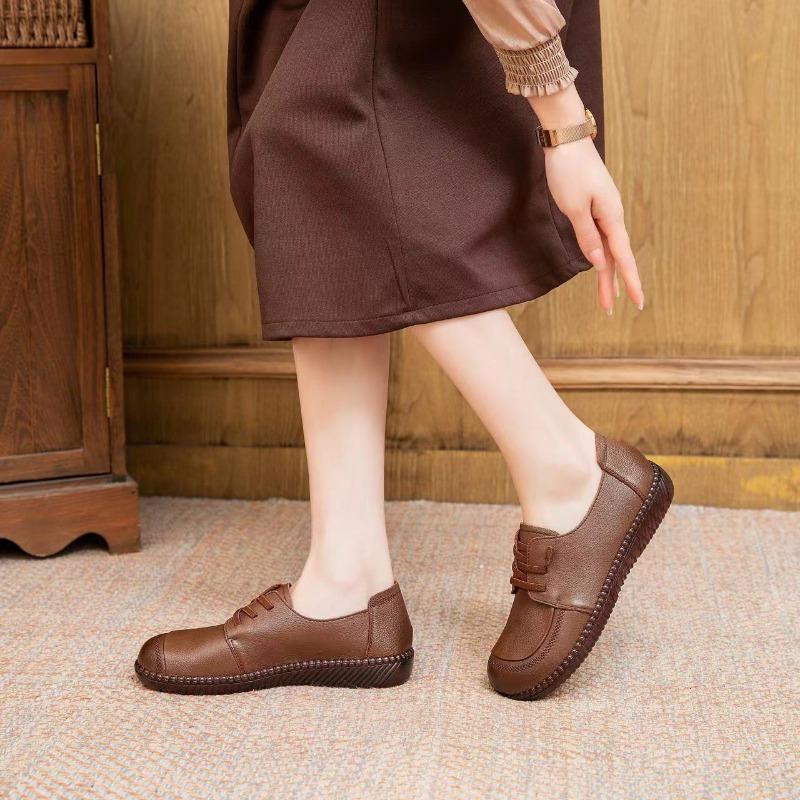 Scarpe da mamma suola tendine di manzo primavera e autunno scarpe da donna retrò uomo di mezza età fondo piatto morbide comode fondo in pelle morbida punta rotonda mamma