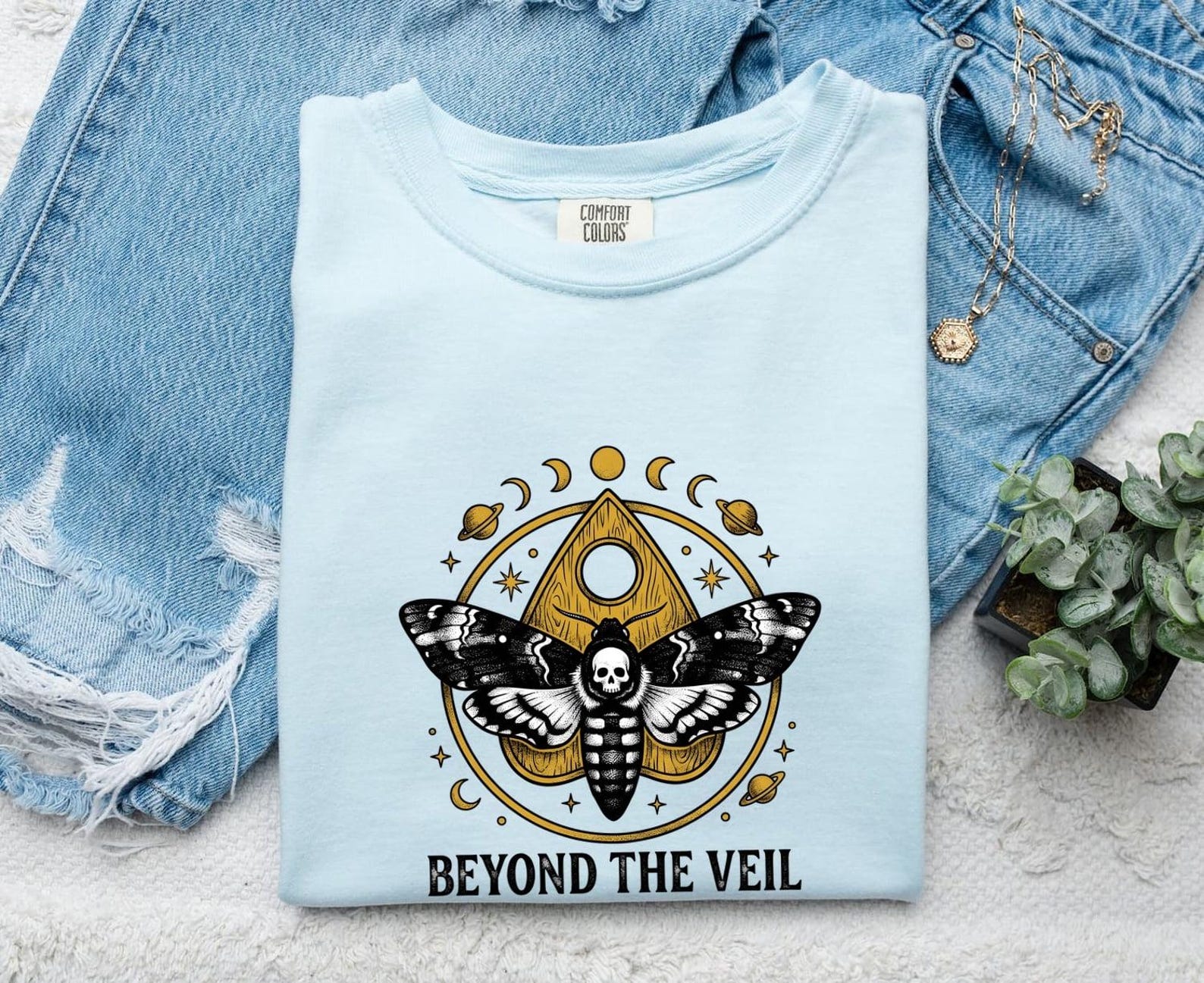 Moth Skull Shirt Boho Chic Alternative Gift Women Magic Tee Moth T-Shirt Hippie Fan Mystical Tshirt Gothic Graphic Old School Moon Phases M