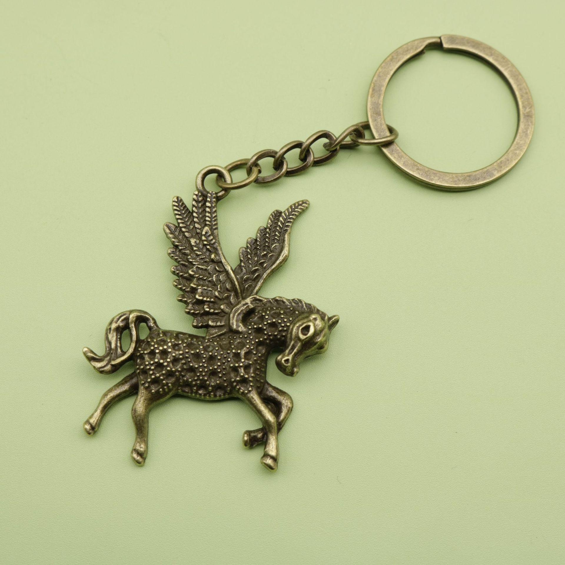 Pegasus Keychain Pendant: Elegant Jewelry, Hot-Selling Design бронзовый