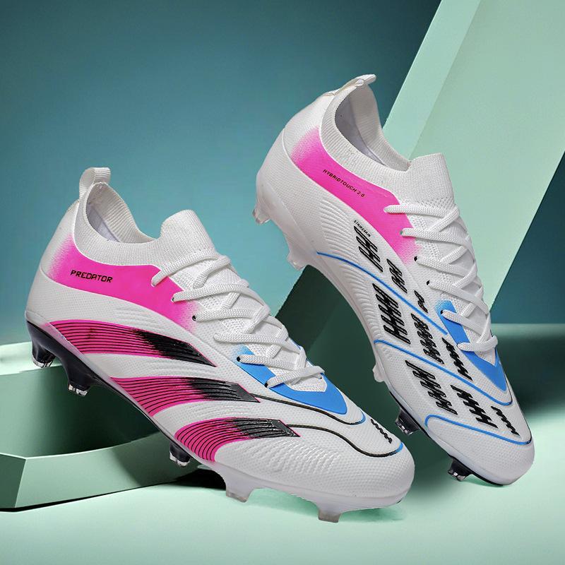 

Autumn men s new C Luo European Cup seamless fly-woven low-top couple football shoes student spike training football shoes 35