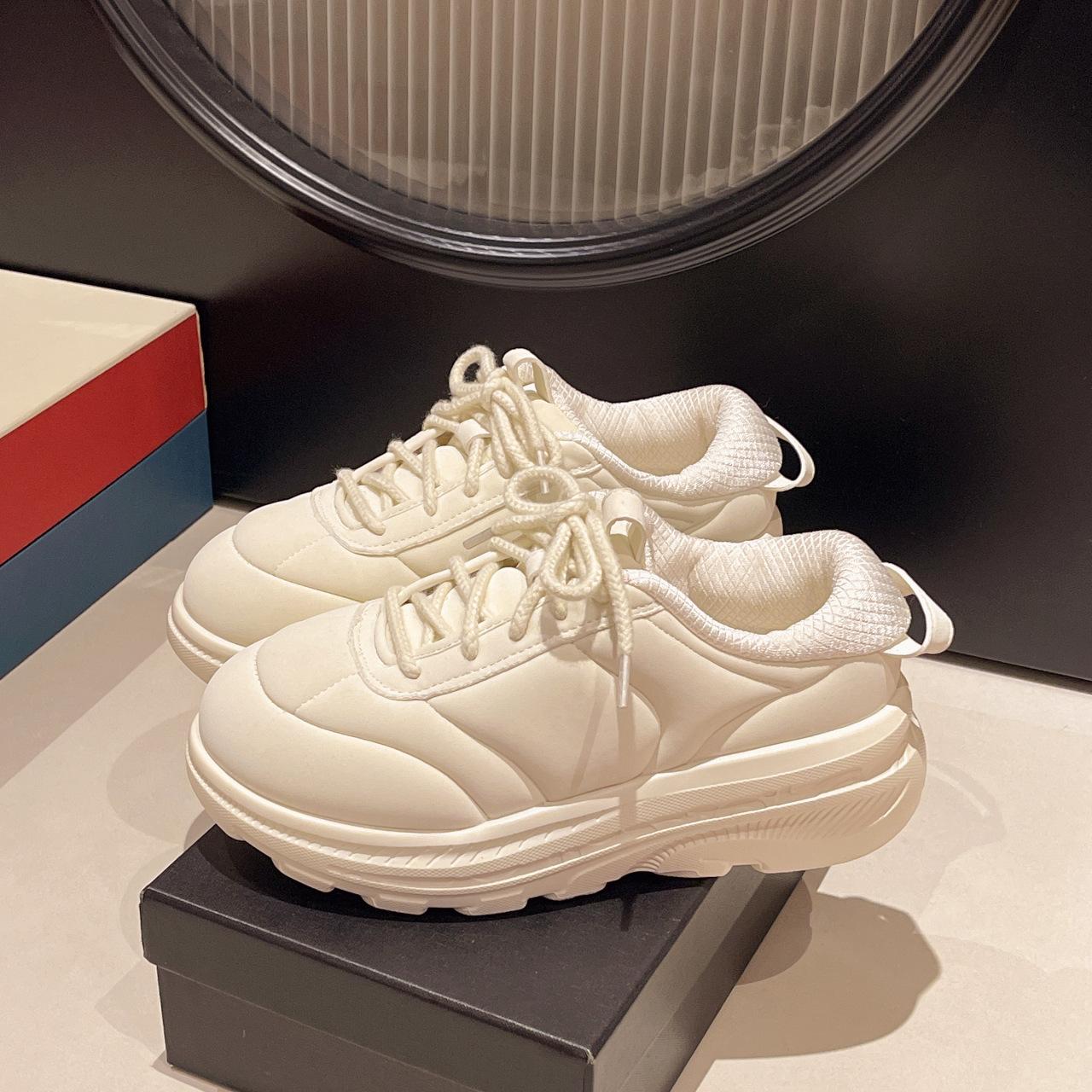 

European station women s shoes 2025 autumn European goods round head lace-up standard size muffin bottom casual sports shoes puff bread shoes 35