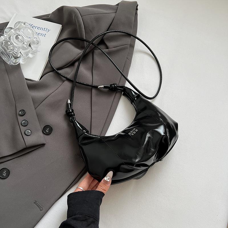 

2025 summer new foreign style niche casual texture small square bag women s fashion casual trend shoulder messenger bag