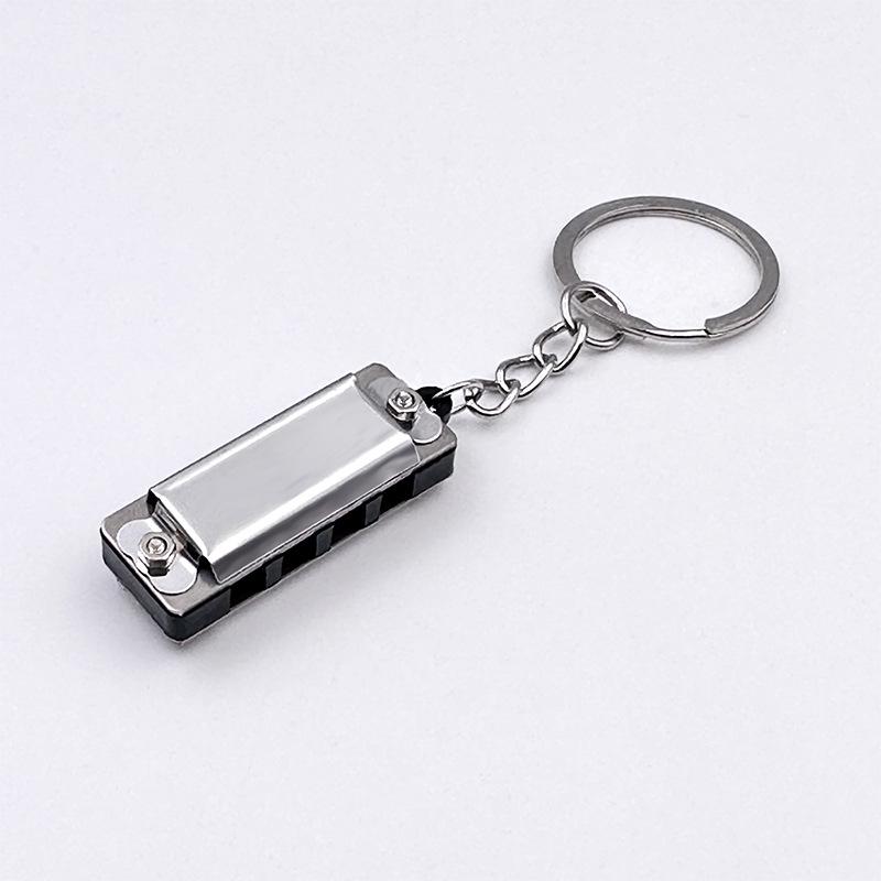 4-Hole 8-Tone Mini Necklace Harmonica - Entry-Level Musical Toy for Kids