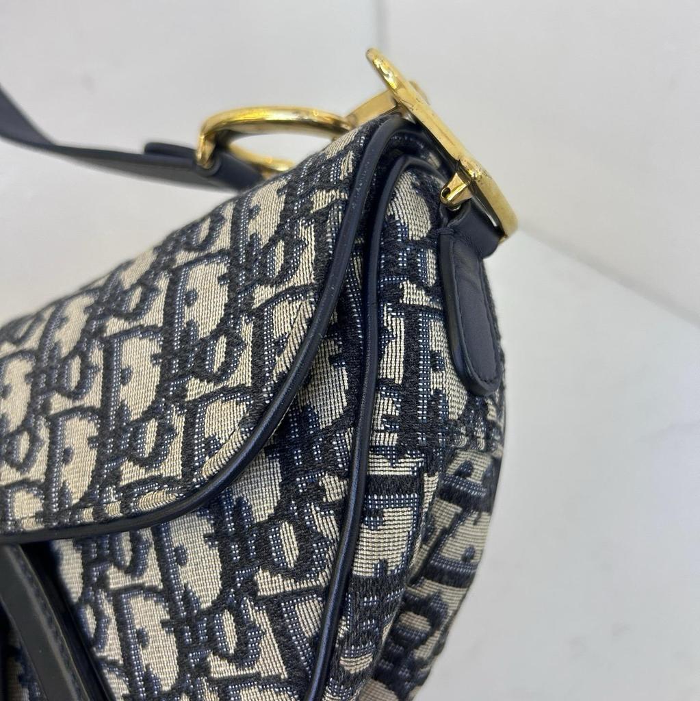 [Pre-Owned] Saddle Removable Adjustable Shoulder Strap Magnetic Buckle Closure Printed Saddle Bag Crossbody Bag Fabric Handbag Sho - Very Good #J7OH9S