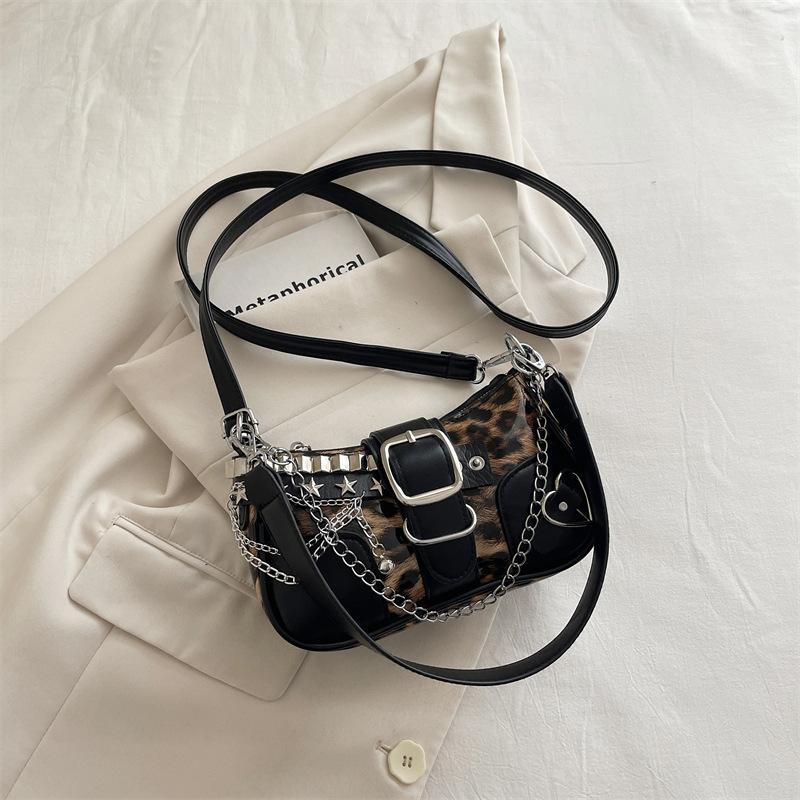 Truck Bag with Vintage Texture, Women's Bag Featuring Chain Strap, Heart-shaped Stars, Single Shoulder Crossbody Bag