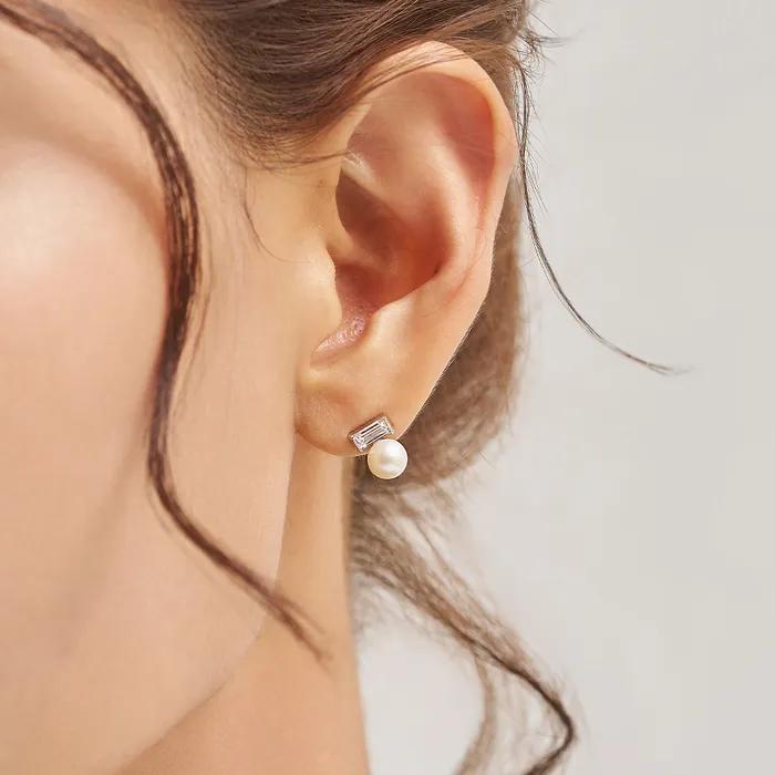 14k Eden Freshwater Pearl Earrings (Lab Diamond)