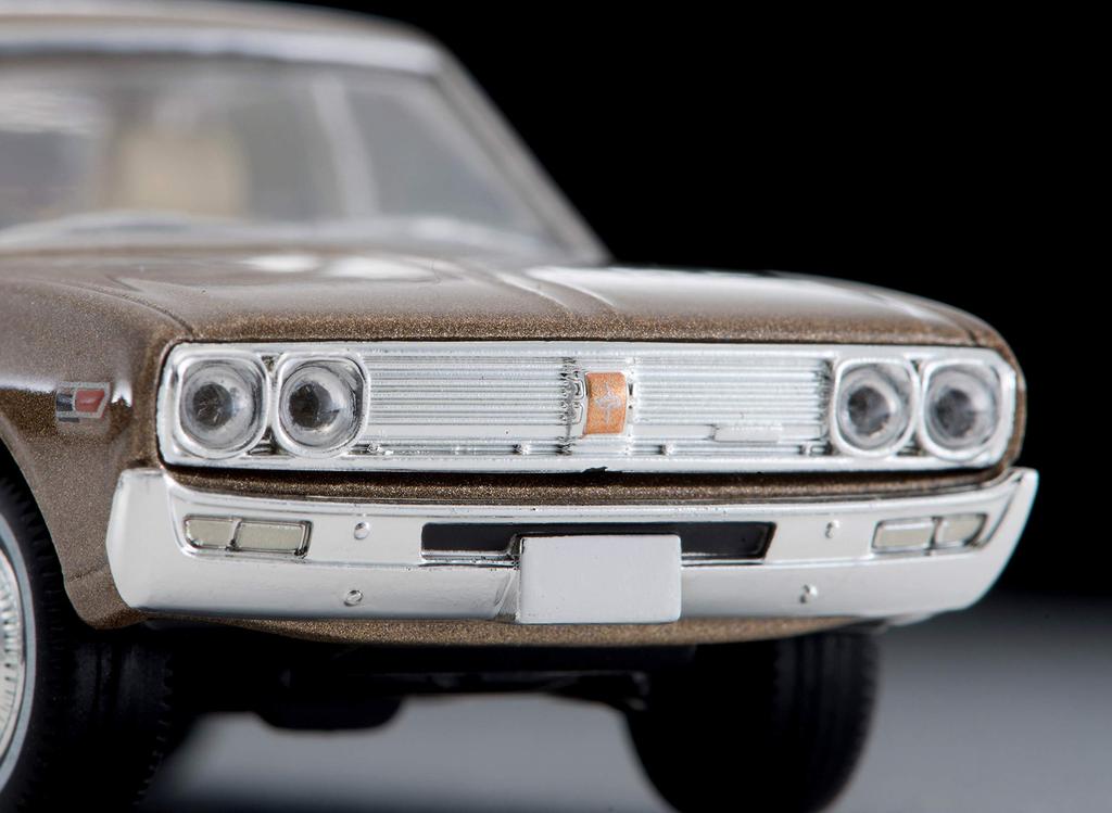 Tomica Limited Vintage Neo Scale Nissan Cedric 2000GL Finished Product 1/64 LV-N205a (1971 Model, Brown) -