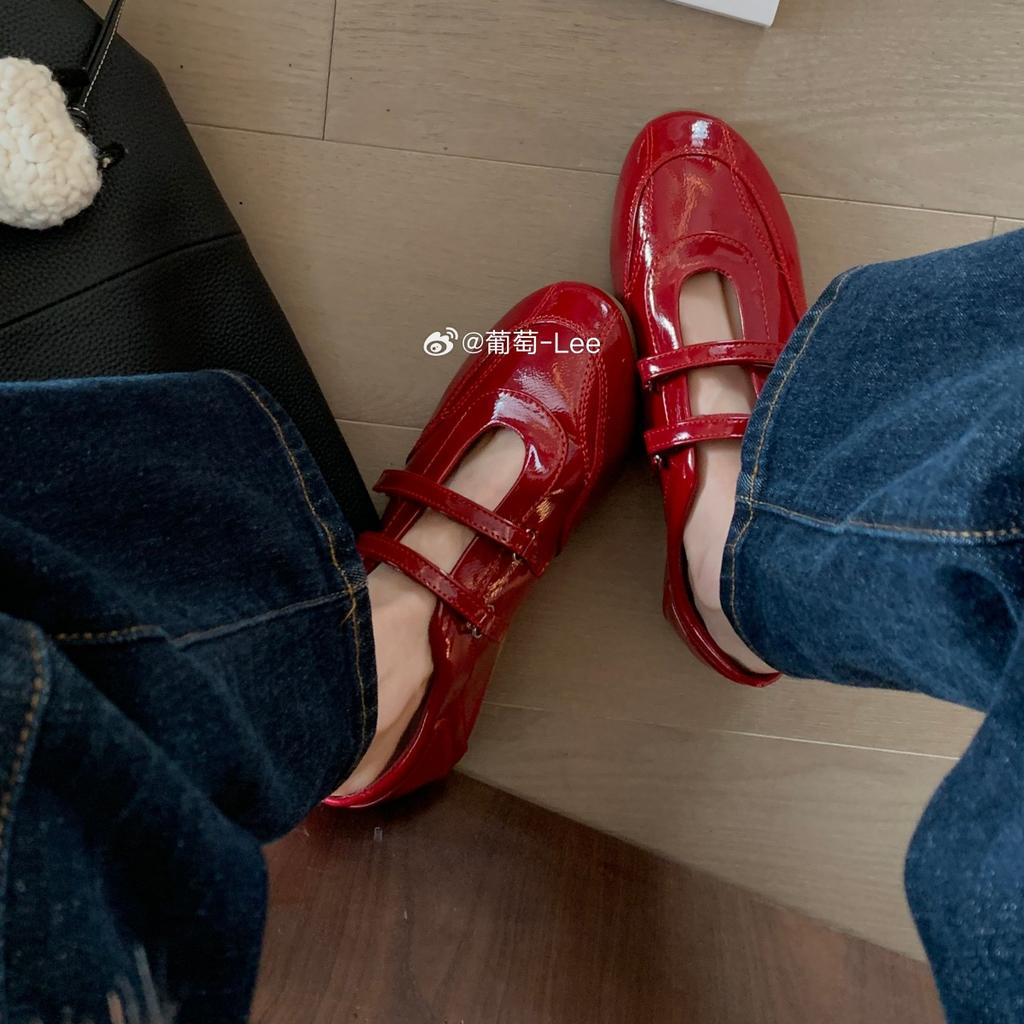 Sheepskin version~ Ballet style Velcro round head lazy casual shoes women Mary Jane single shoes