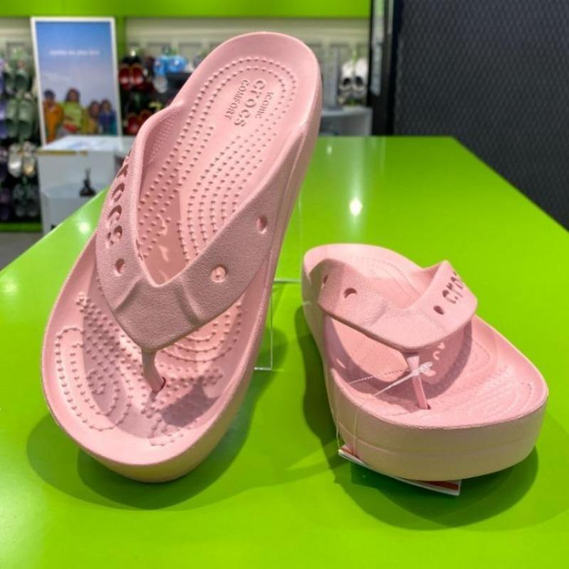 CrocS Women S Comfortable Lightweight Flip Petal Pink Hc02 Bayah Platform