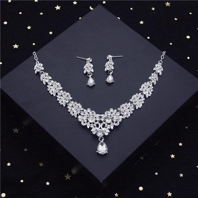 Gorgeous Crystal Bridal Jewelry Sets Fashion Tiaras Earrings Choker Necklace for Women Wedding Dress Bride Dubai Jewelry Set