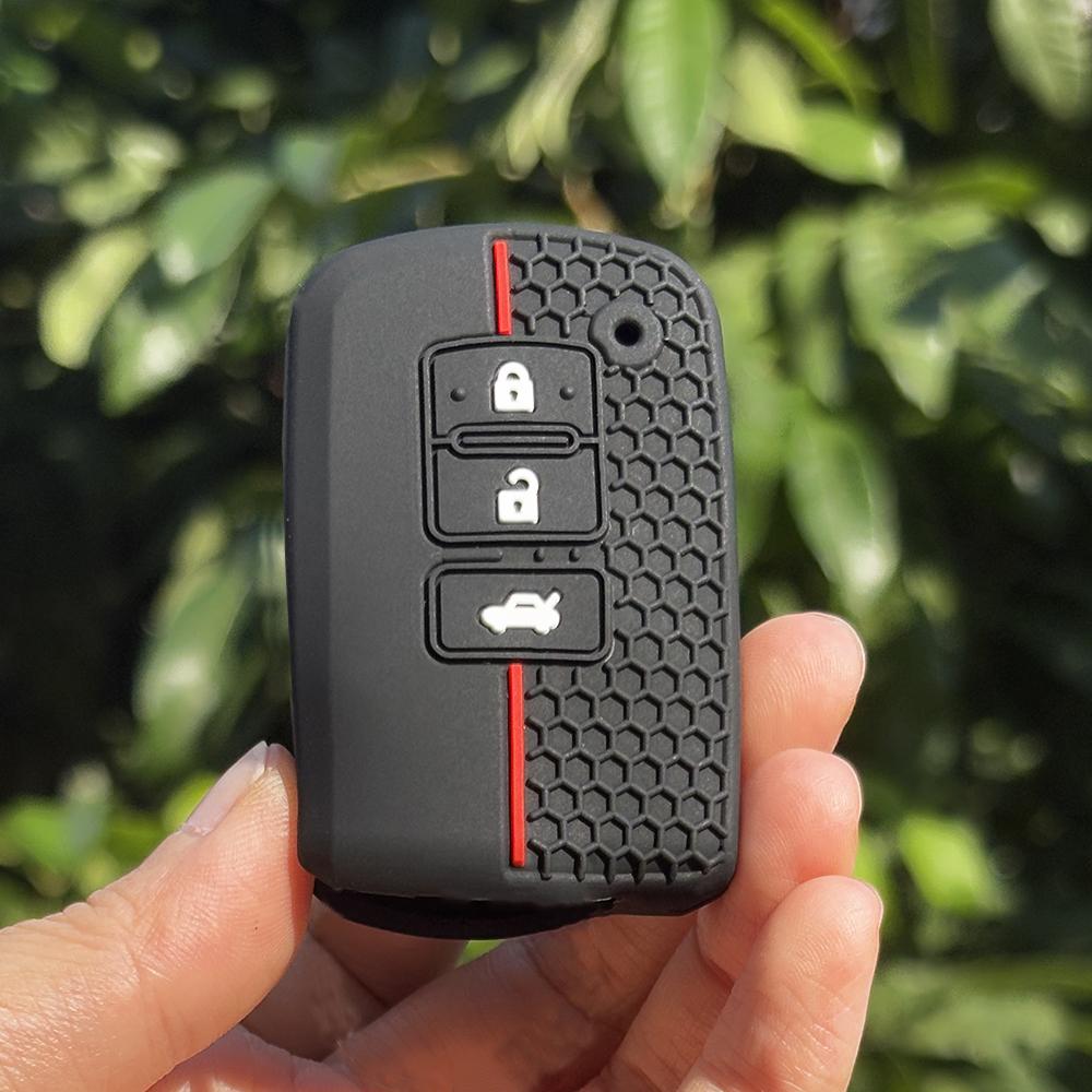 Keychain Holder For Toyota Auris Camry 55 50 Yaris Hybrid RAV4 Noah Alphard Car Remote Key Caps Cover Case
