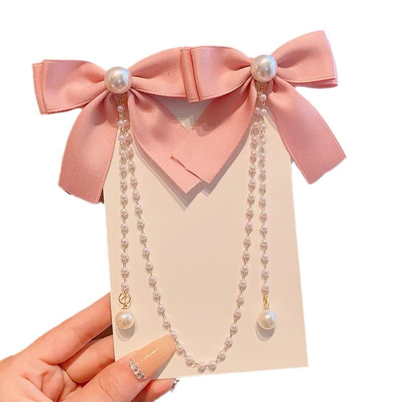 Dětská červená novoroční mašle do vlasů pro malou princeznu se střapci a perlami - Dívčí sváteční vlasový doplněk