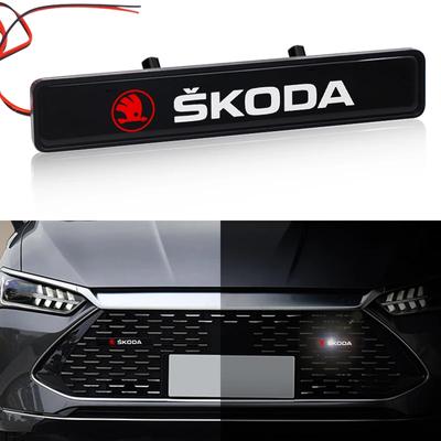 Naklejka z emblematem na przednią kratkę samochodu Emblemat na grill przedni samochodu Emblemat z podświetleniem LED Do Octavia MK2 MK1 2 3 A5 A7 A8 Fabia Karoq Superb