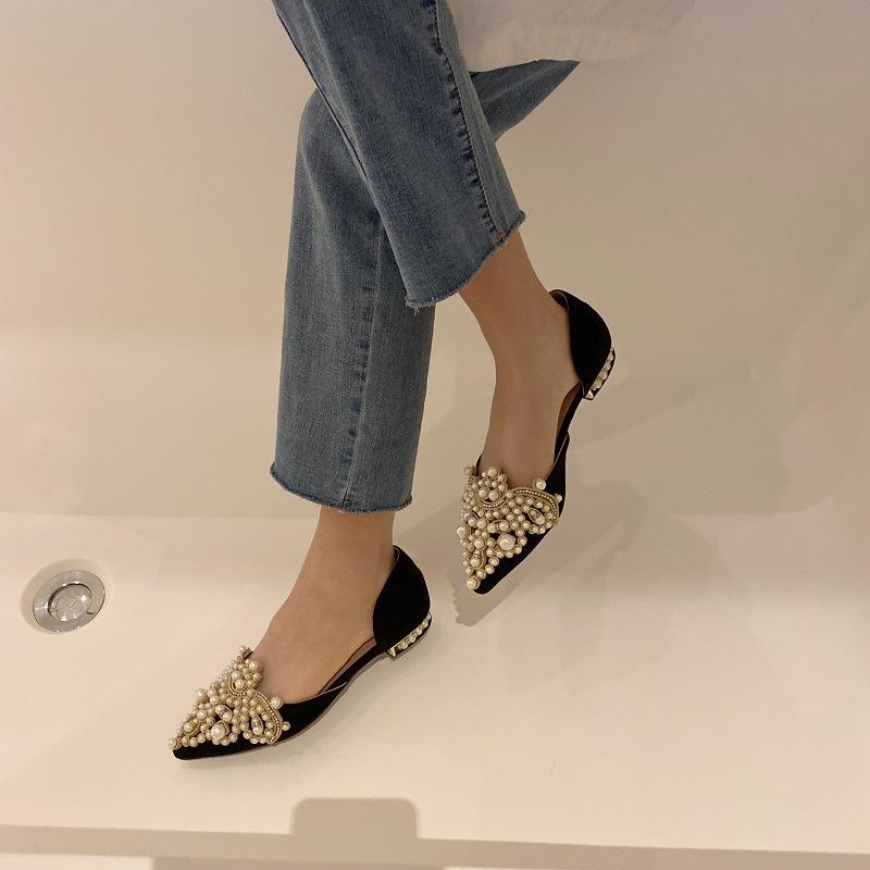 Fashion New Crown Pearl Flats Women Wedding Shoes Pointed Toe Female Dress Moccasins Low Pearl Heel Ladies Fashion Luxury Style 43