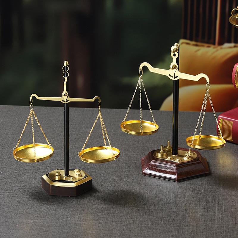 Scale Resin Retro Decoration For Photography Prop Gift For Party Graduation