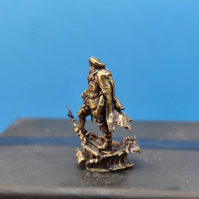 Brass Pirate Monster 1/64 Figurine Miniature Landscape Display Model Mini Figurines Ornaments