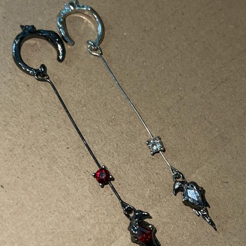 Dark Ear Cuff Animal Jewelry Clip On Goth Style Unisex Ear Accessory For Adults Handmade Eardrop Earhook Pendant