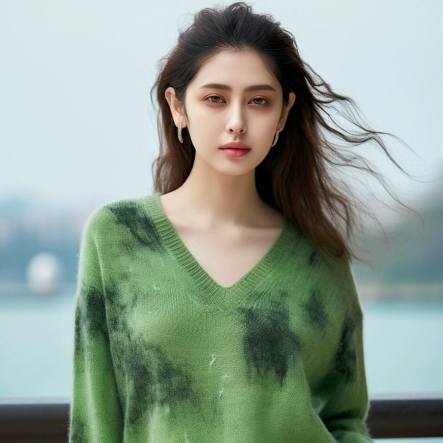 Green Tie-Dye Women's Loose Knit Sweater - Stylish Autumn/Winter High-End Design