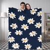 1pc Daisy Pattern Throw Blanket - Soft Flannel All-Season Warmth, Contemporary Geometric Design In Mixed Colors, Versatile for