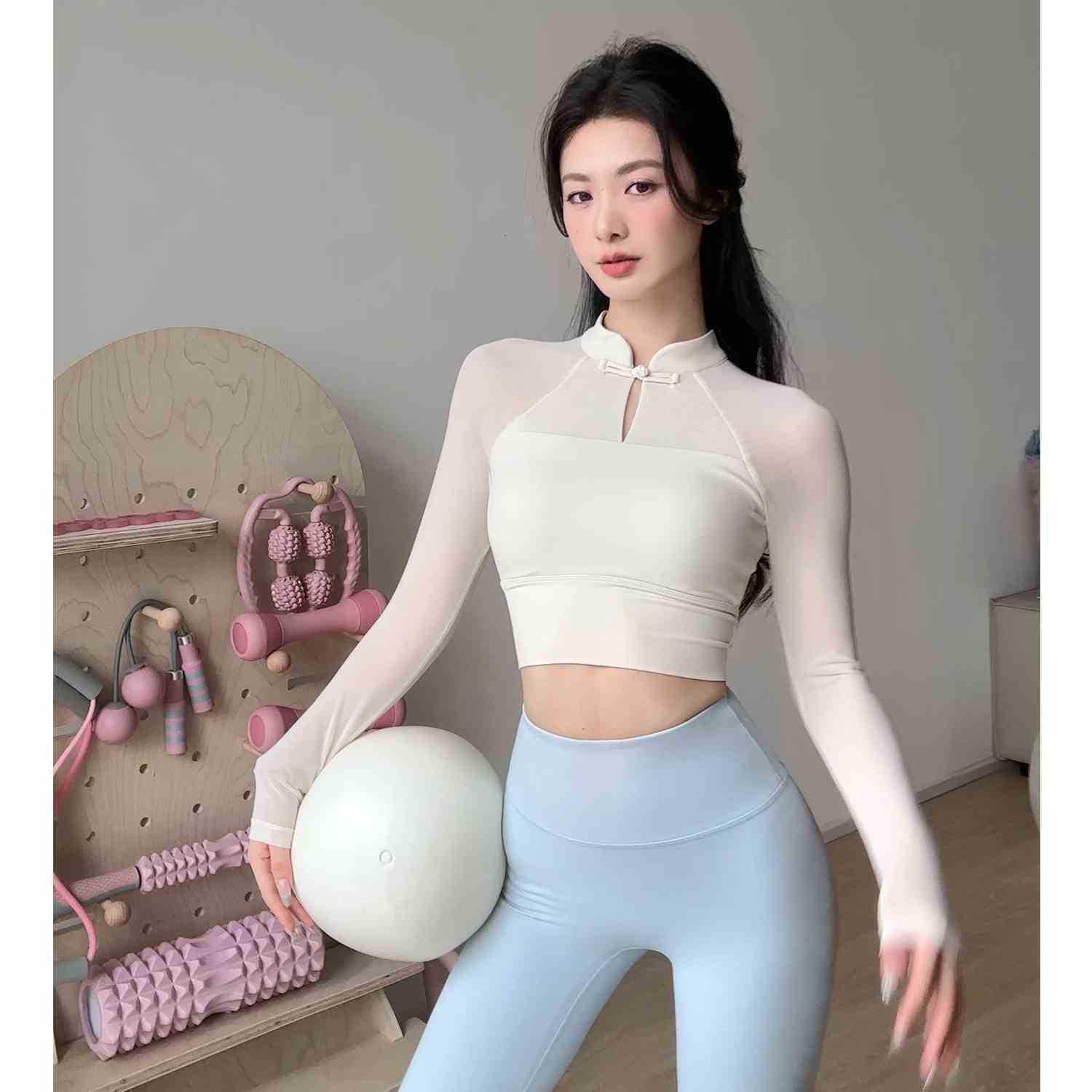 

Chinese Style Mesh Long Sleeve Sportswear T-Shirt with Built-in Bra for Yoga and Pilates M абрикосовый
