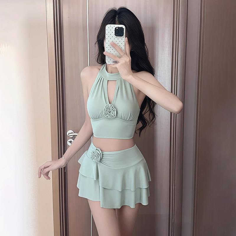 Women Cutout Halter Bikini 2 Piece Set Flower Decor Tiered Skirt Beach Bathing Suit
