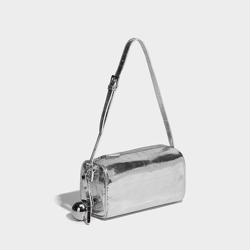 

Высококачественная сумка через плечо с цилиндрическим колокольчиком 2024 года, лето, новый нишевый дизайн, универсальная сумка через плечо серебряный