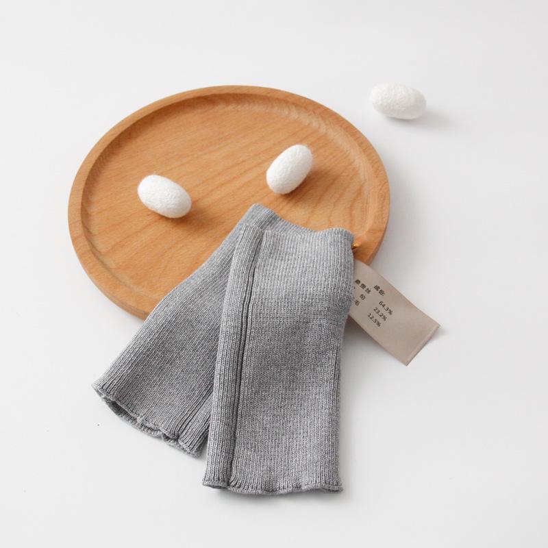 

Японские шелковые перчатки с полупальцами для детей: Теплый, тонкий, удобный для сенсорного экрана, идеально подходит для набора текста в помещении осенью и зимой. One Size светло-серый