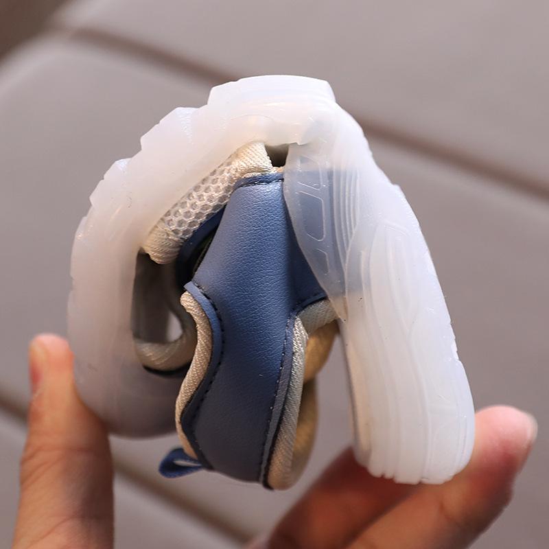 Boys sandals summer children's shoes 2025 new summer princess little boy luminous shoes