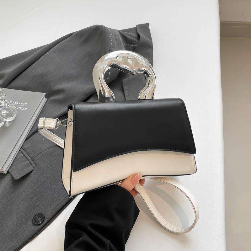 French Niche Trend Small Square Bag Solid Color Women's Bag 2025 New Simple Casual Beautiful Fashion Messenger Shoulder Bag