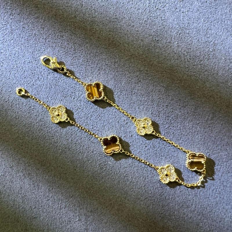 Boutique Vierblättriges Kleeblatt Mini 9mm Sechs Blumen Armband 18k Ins Mode Herren- und Damenarmbänder