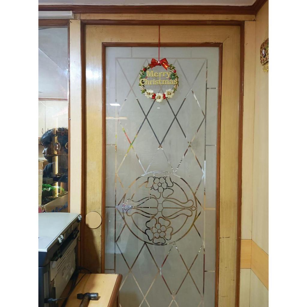 Decorated Christmas Wooden Wreath for Front Door - Size 7.5 Inch, Wall Hanging, Decoration for Church, Home, Office, Shopping Malls