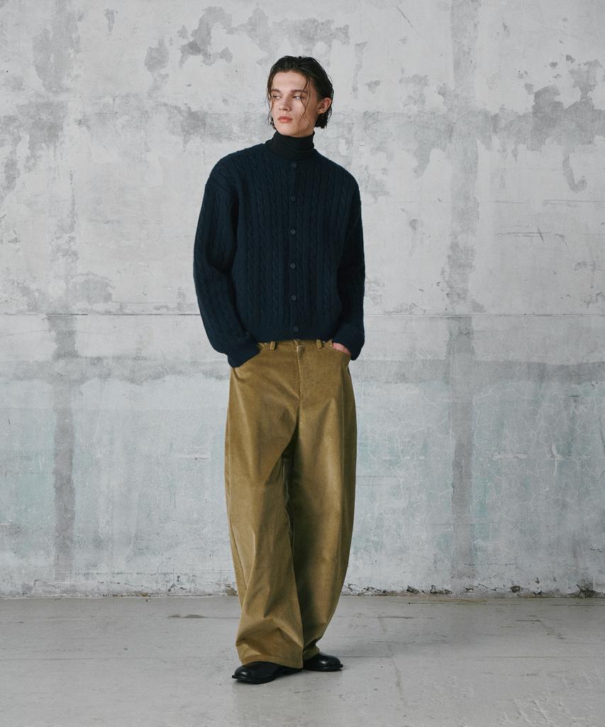 GLW Velvet Corduroy Curved Pants Beige