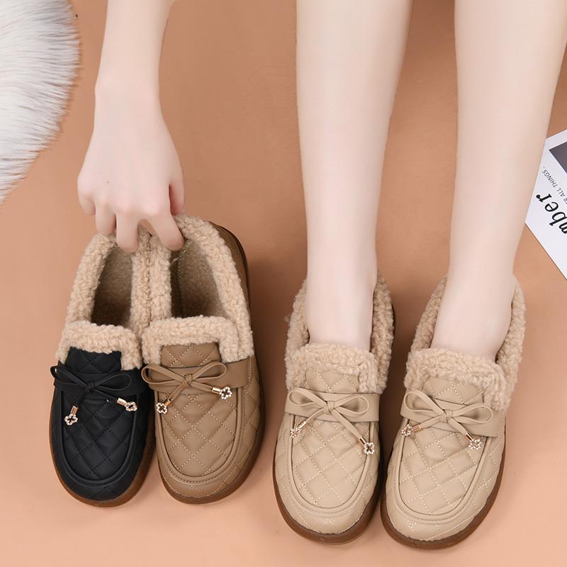 Winter Women's New Waterproof Leather Casual Plush Thickened Warm Short Boots for Mothers, Comfortable and Cold-Resistant Granny Shoes