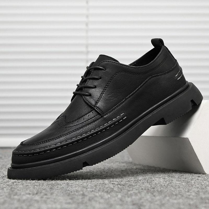 New 2024 Autumn Early Winter Shoes Men Brogues Flat Thick Sole Mens Casual Shoes Black Leather Male Footwear A4832