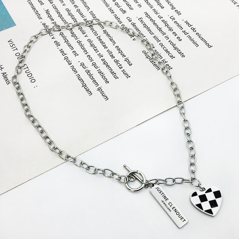 Fashion Luxury Black White Plaid Love Heart Necklace For Women Cool Choker Short Chain Collares Pendants Simple Trendy Jewelry
